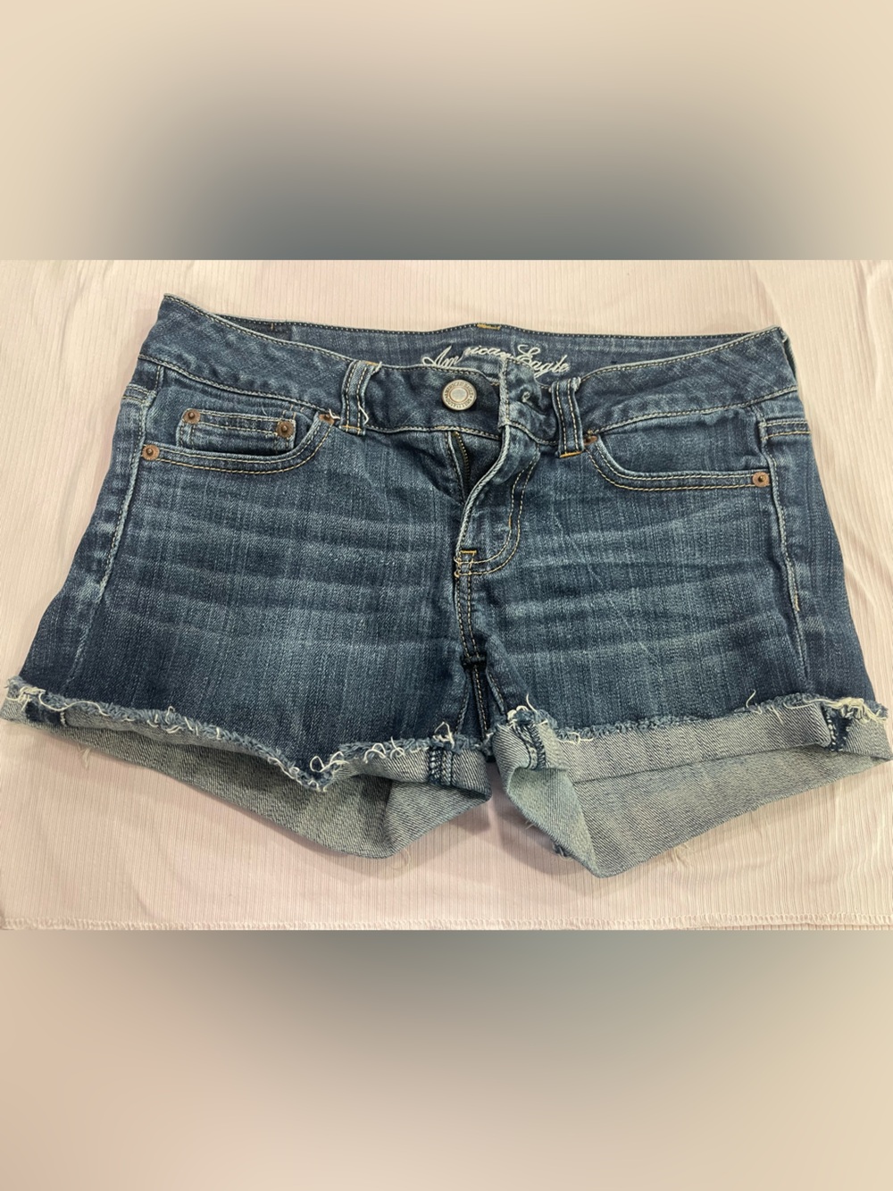 Women's American Eagle Blue Denim Shorts size 4